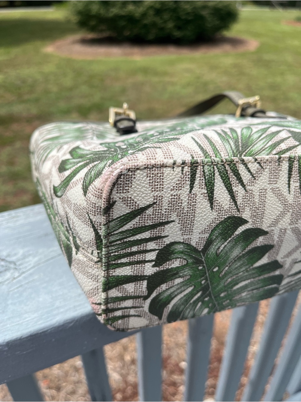Michael Michael Kors Olive Green Leaf-print hand bag - Picture 7 of 9